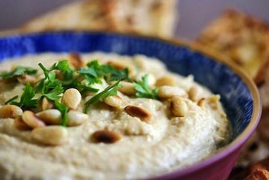 straightforward Hummus | FOODIEaholic.com #recipe #cooking #appetizer #dip #hummus #chickpeas #garbanzobeans #healthy