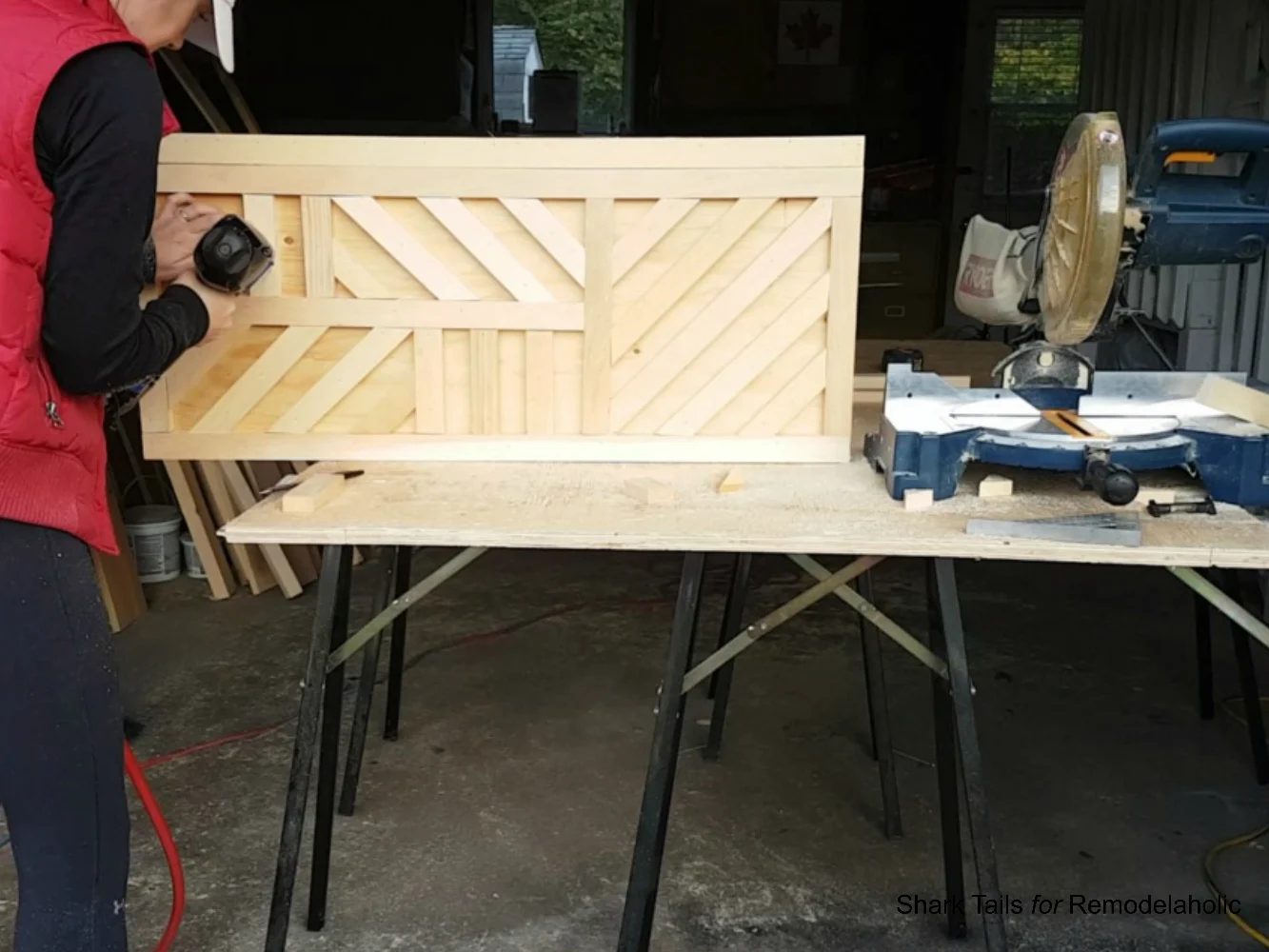 how to build a one sheet plywood storage box with lid, add geometric inlay design