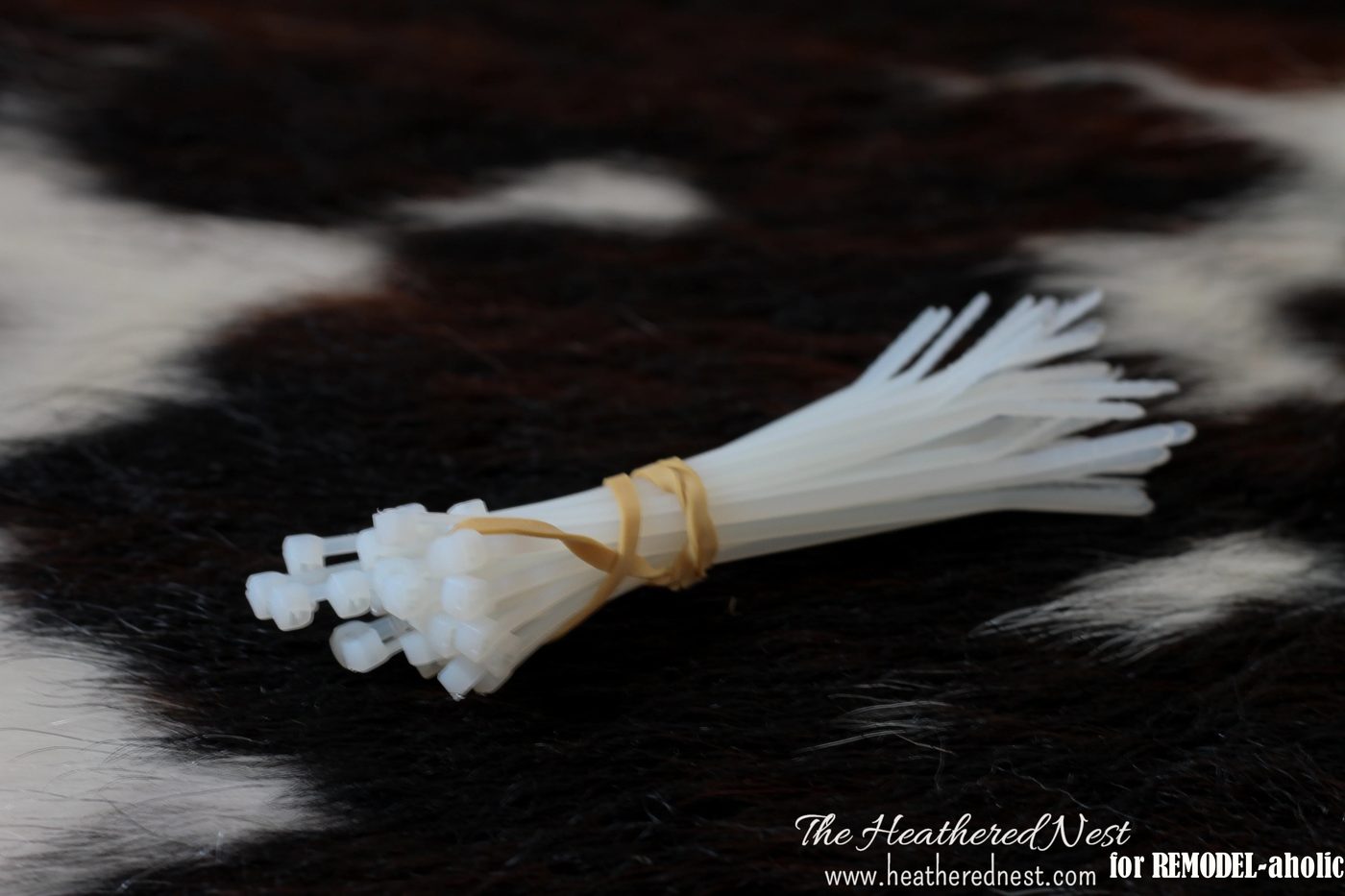 handmade rolling wire basket walkthrough - The Heathered Nest on @Bekob