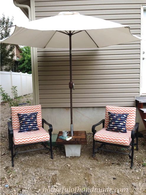Umbrella-Stand-Table Houseful of Handmade