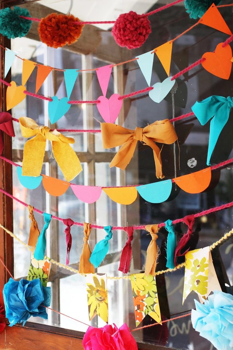 straightforward Art options for Kids Room Decor: straightforward garlands kids can make to decorate (A striking Mess)