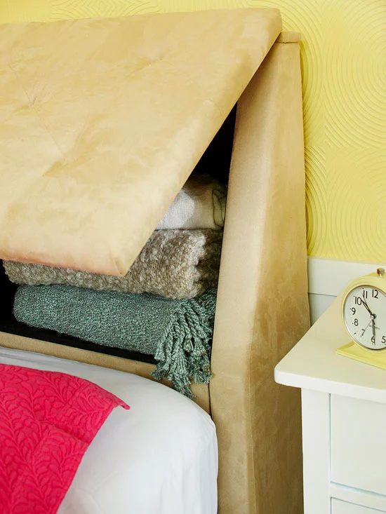 I need to find one of these storage headboards! Love this!