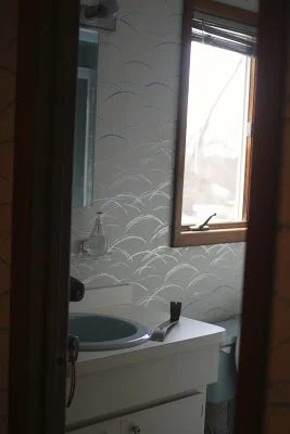 before the elegant master bath remodel, featured on Bekob.com