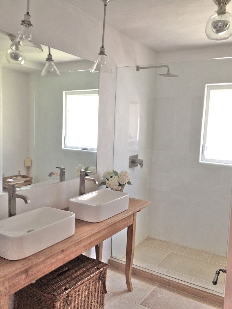 Velvet & Linen bath makeover