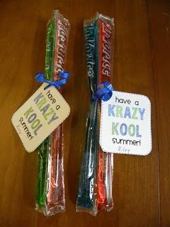 Host an solid end of school year party and welcome summer in style! Here is a ton of inspiration that will make your summer kick-off great! 36 End of School Year Party options - Ti
