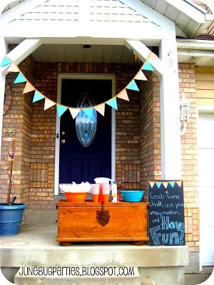 Host an solid end of school year party and welcome summer in style! Here is a ton of inspiration that will make your summer kick-off great! 36 End of School Year Party options - Ti