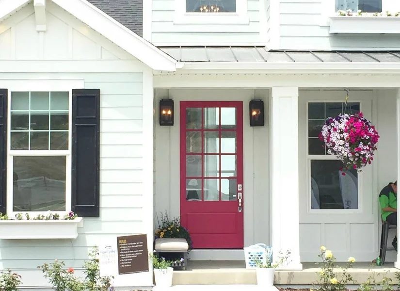 Friday Favorites: Pink Doors and Pergolas
