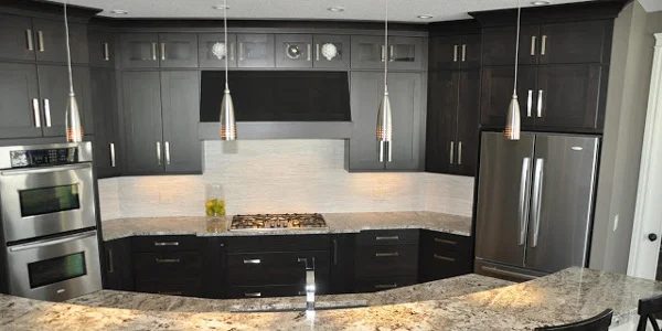 Fabulous Kitchen Design; with Black Cabinets