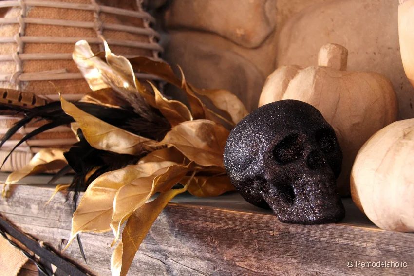 Fall-mantel-and halloween-mantel-decor-options-9