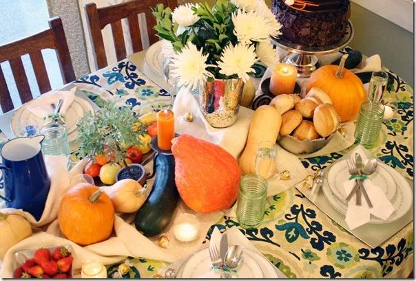 Fall Bounty tablescape Thanksgiving Table setting (9)