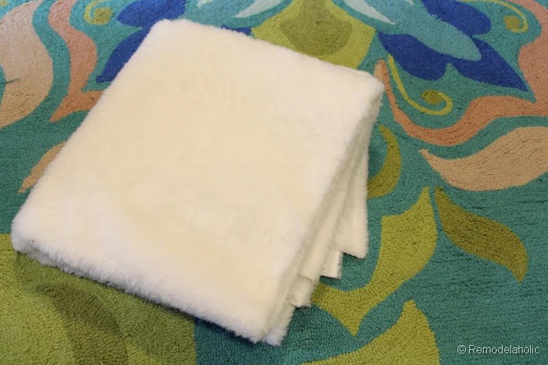 No sew faux fur Christmas tree skirt-2