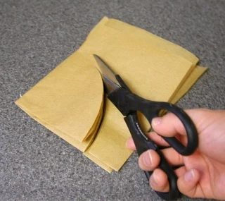how to cut a large circle for a Christmas tree skirt Bekob DSC_1662