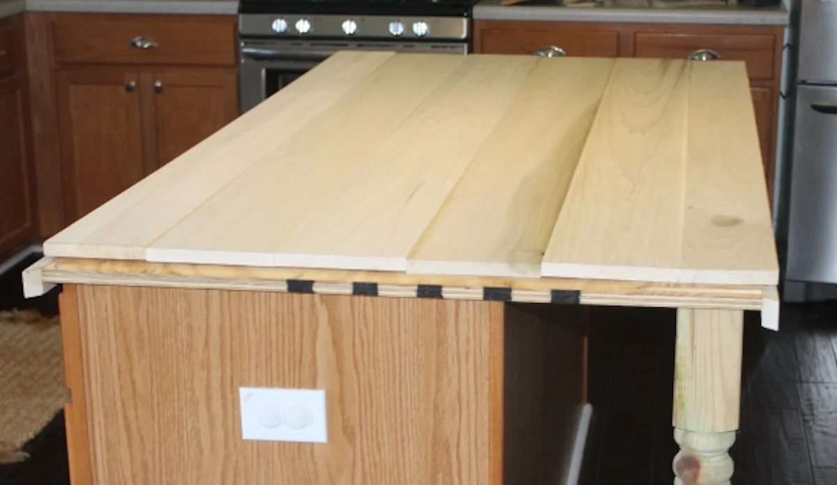 Poplar Planks To Make Faux Reclaimed Wood Countertops The Ragged Wren On Bekob 600x348 Copy