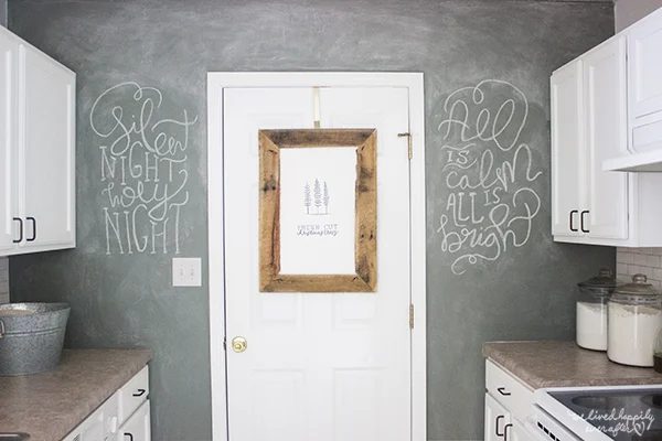 1 Chalkboard Wall In White Kitchen, A Christmas Home Tour By We Lived Happily Ever After Featured On @Bekob