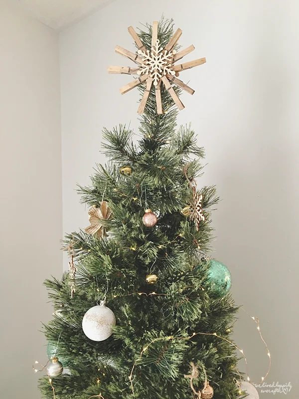 32 Clothespin Star For Rustic Christmas Tree, By We Lived Happily Ever After Featured On @Bekob