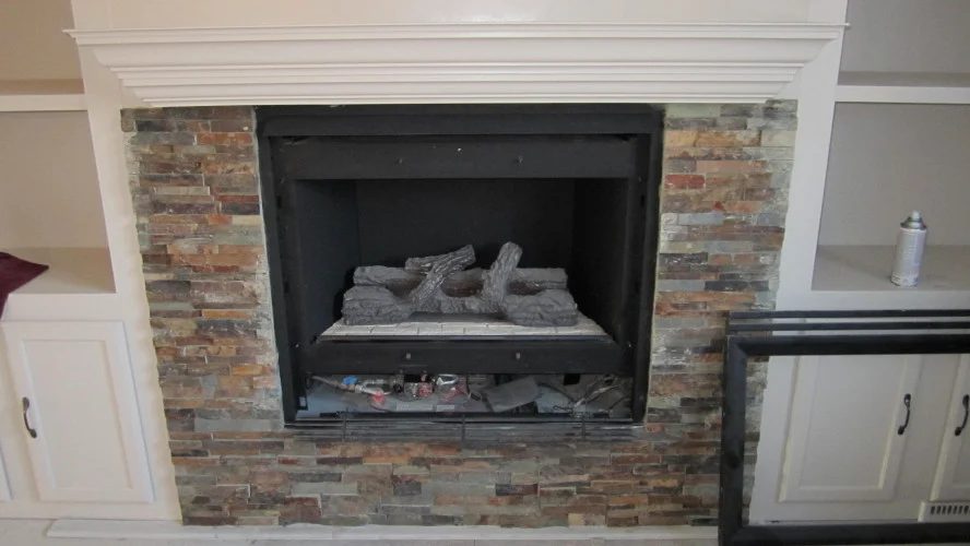 stone tile around fireplace makeover, construction2style on Bekob