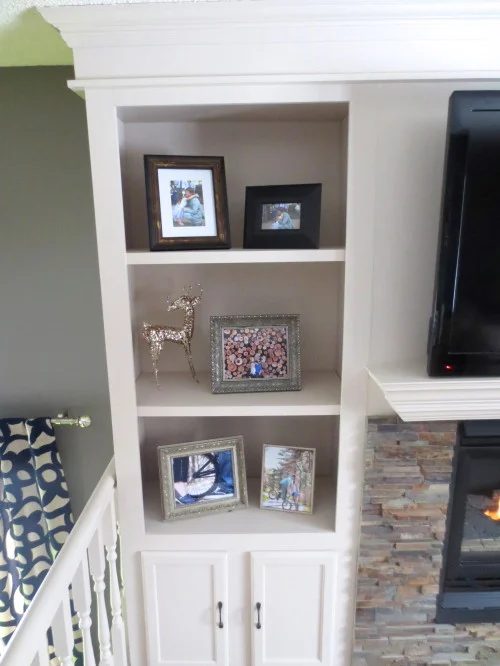 built-in bookshelves around the fireplace, construction2style on Bekob