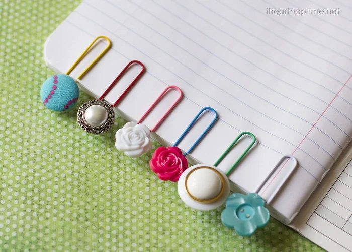 10 straightforward Button Crafts for Kids