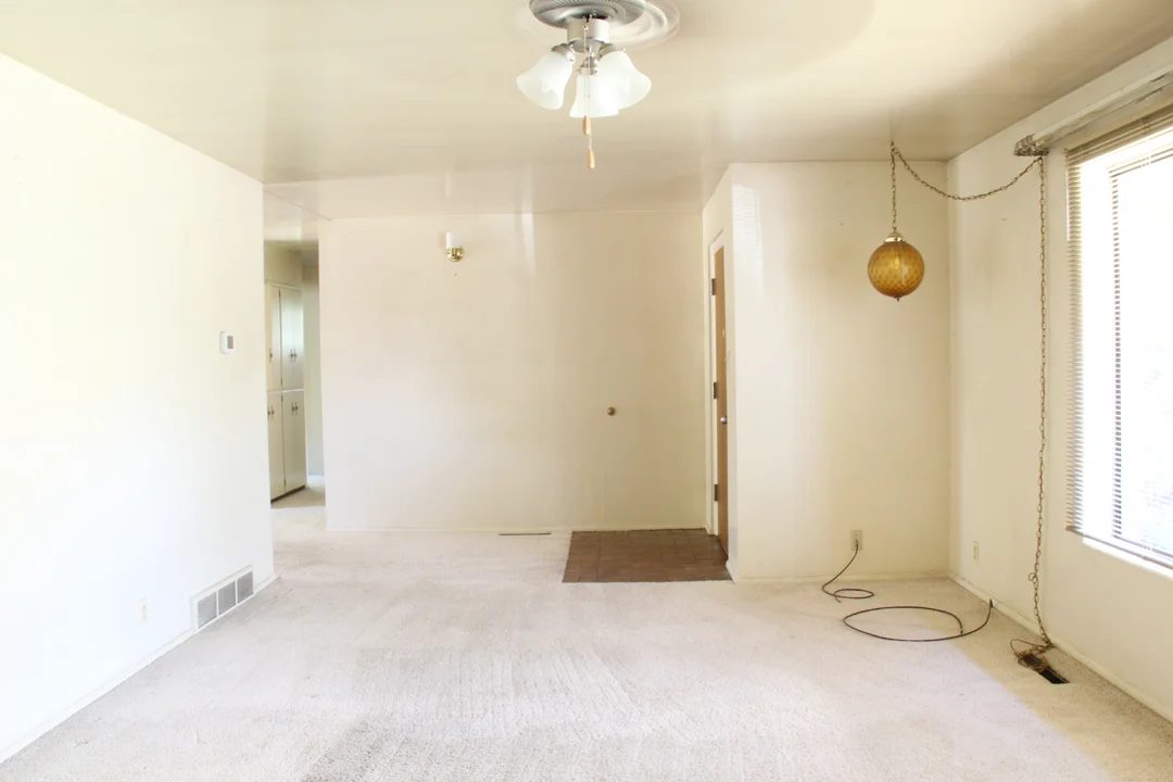 Bekob living room flooring install process (2)