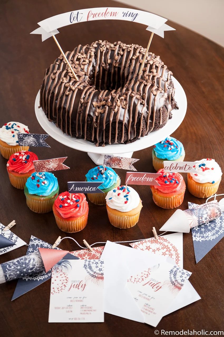 Add some Americana style to all of your barbecues and parties this summer with this straightforward free printable patriotic party pack, including invitations and decor. | 4th of J