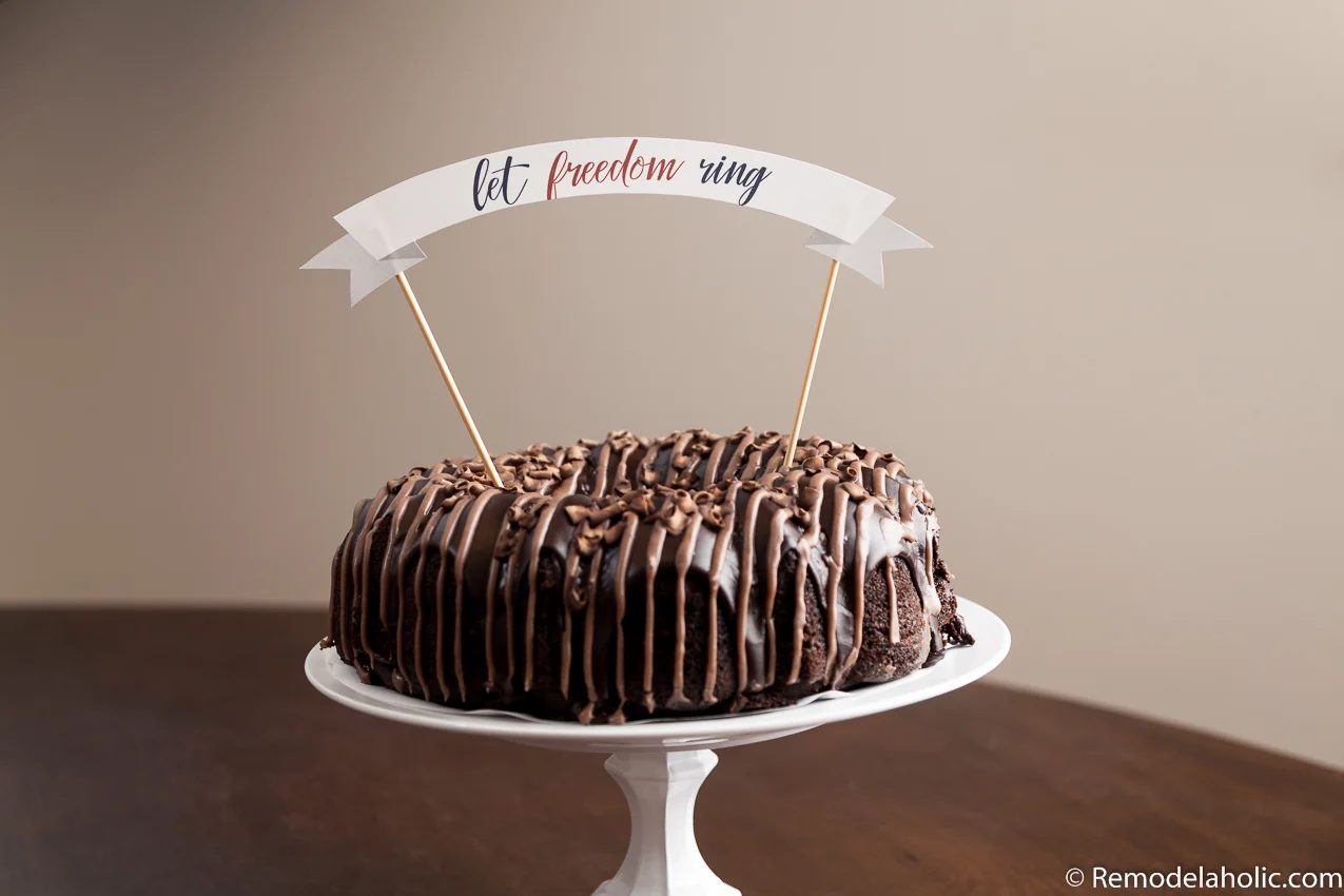 Add a fun banner to your cake with a patriotic flair via Bekob.com