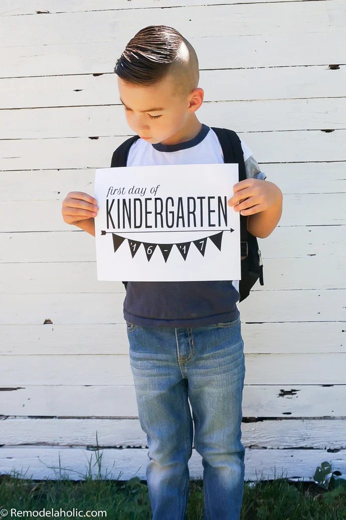 It's back to school time! Capture the moment with these straightforward and free printable first day of school signs. Just print and snap the picture! From Bekob.com