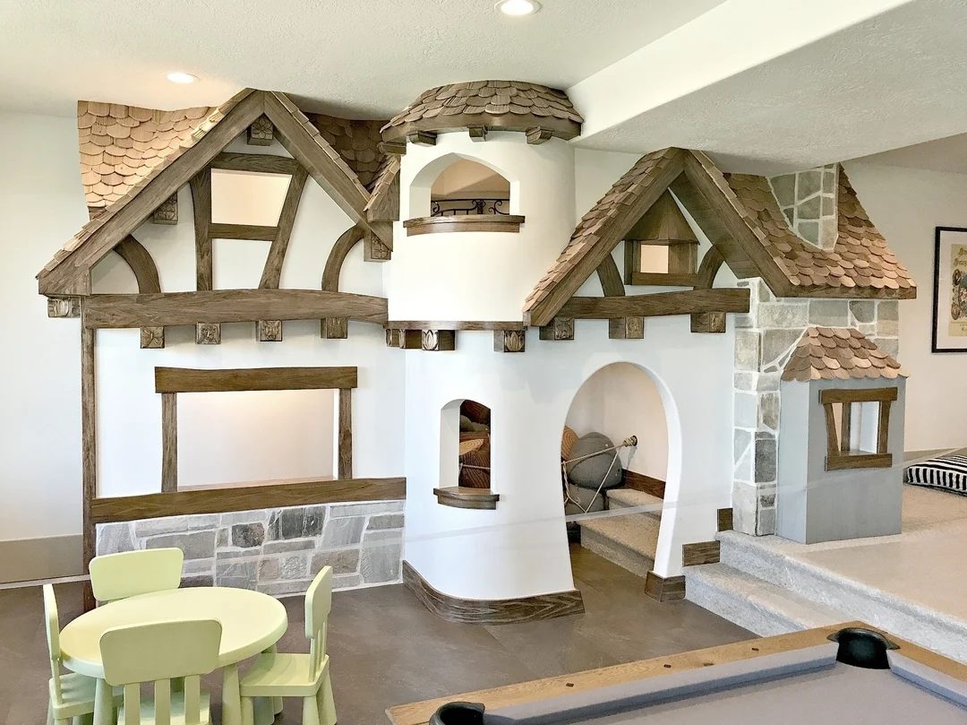 Friday Favorites: memorable Kids Spaces, Gardening options, and Secret Christmas Tree Storage