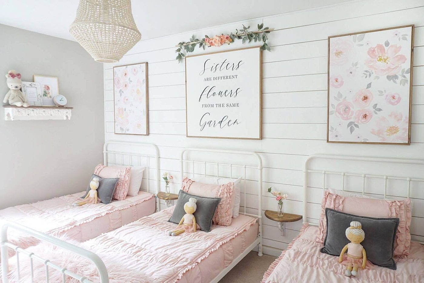 Friday Favorites: striking Room Reveals