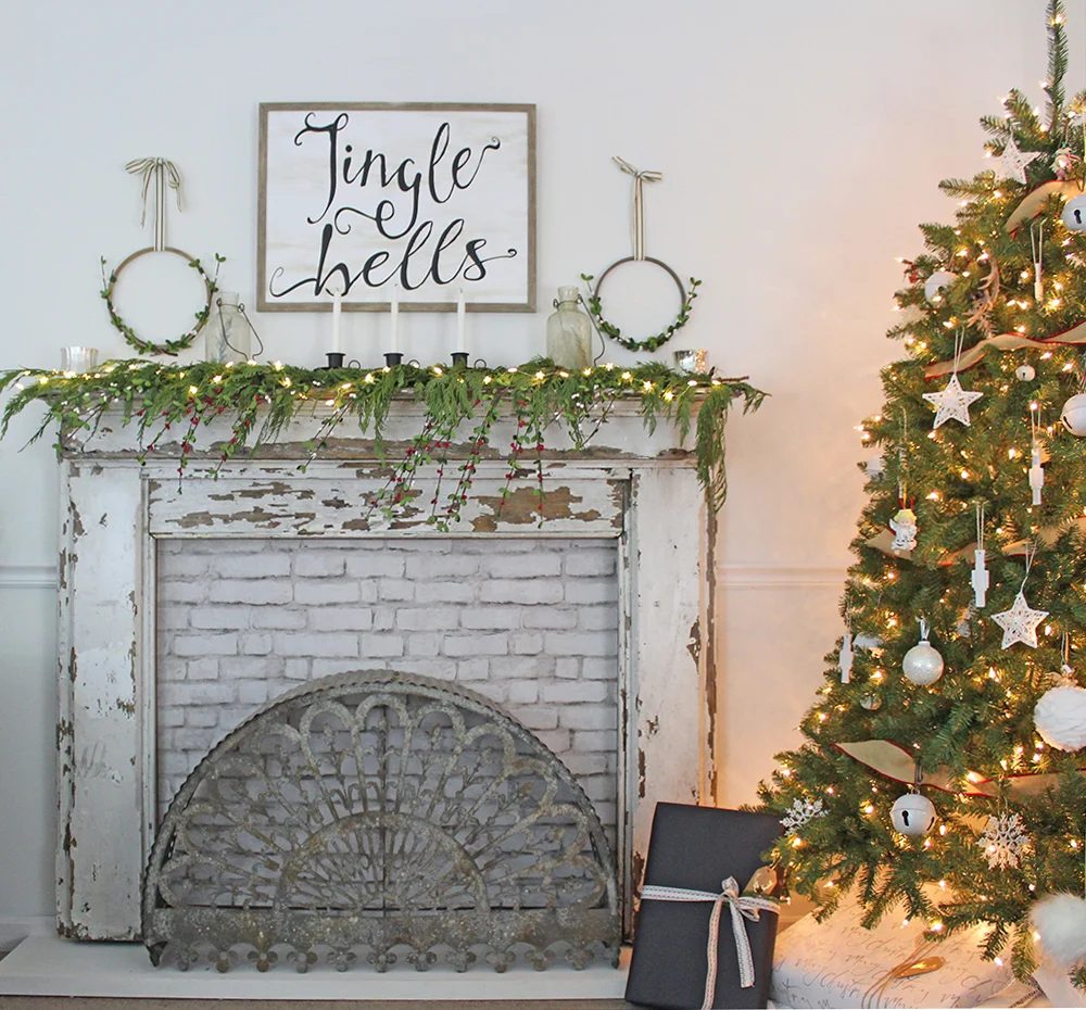 Vintage Mantel Christmas LR 3