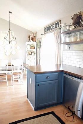 Concrete Hearths, Exposed Beams, Pallet Snowflakes and more featured on Bekob.com for our Friday Favorites