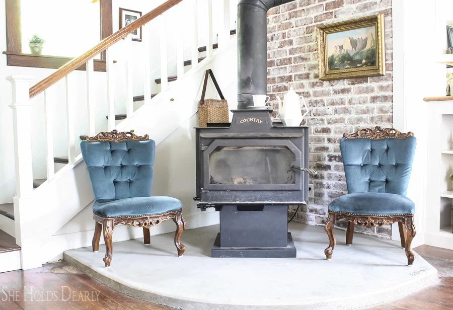 Friday Favorites: Concrete Hearth and Pallet Snowflakes