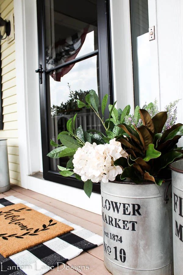 Friday Favorites: Farmhouse Guest Bathroom and more