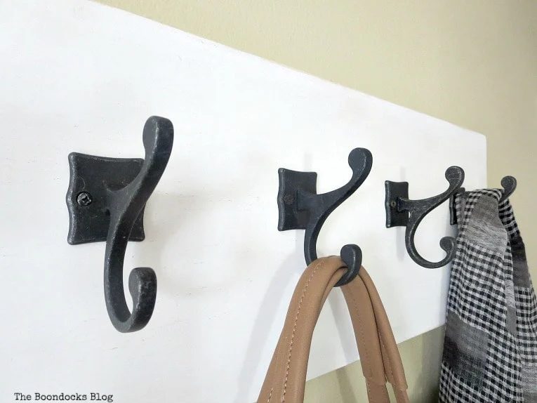 Wood Hanger 13 Orig