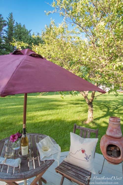 painted-umbrella-Handmade-patio-umbrella-makeover-from-www.heatherednest.com-4