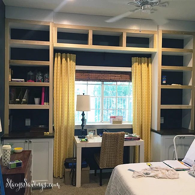 Built In Shelves 8