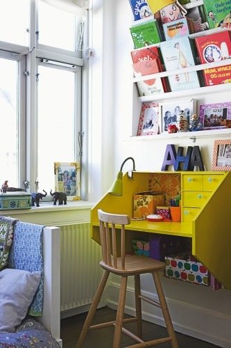 kids desk station, great color love the book display!