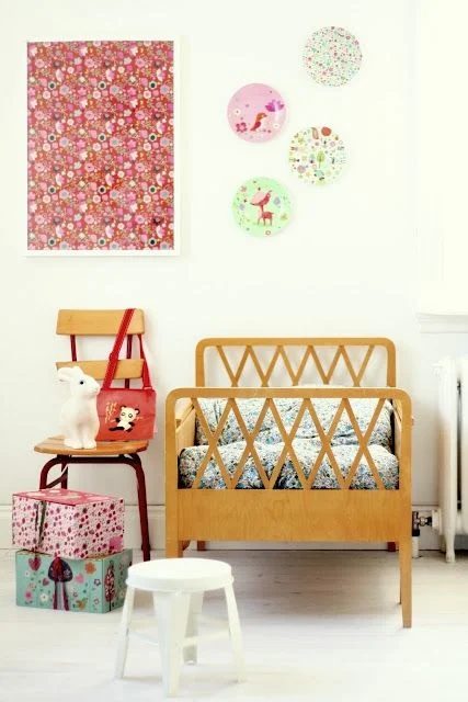 Floral print and geometric pattern from Mokkasin