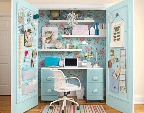 floral closet office via Remodelaholi