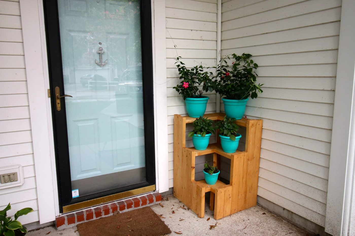 Outdoor 2x4 Projects Built with Structural Lumber - Planters, Furniture, Games, and More!