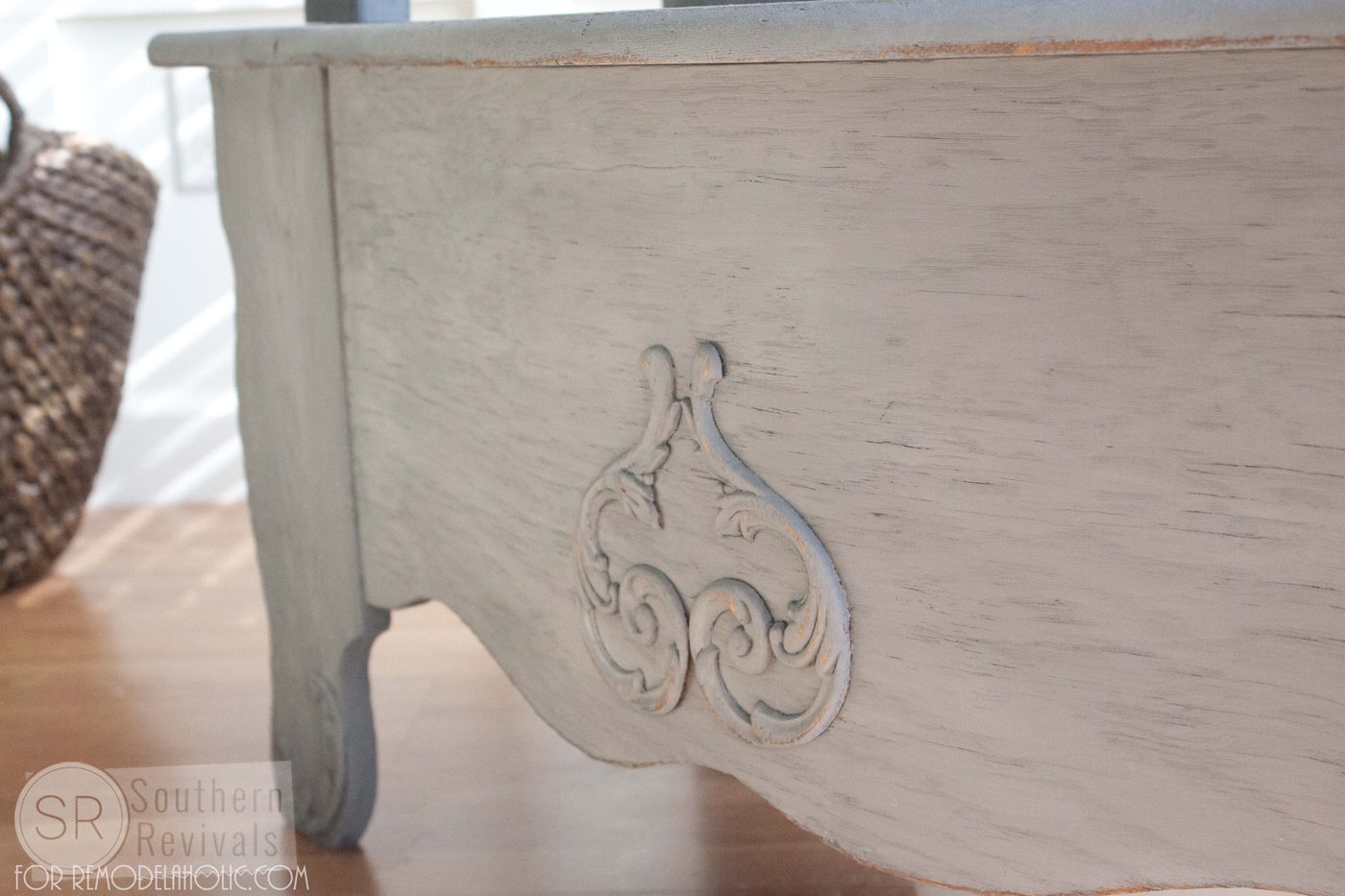 Southern Revivals | Vintage Halltree Makeover on Bekob