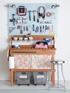 pretty and tidy workbench thumb