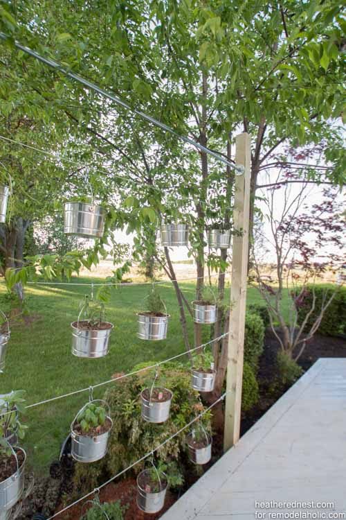 This suspended vertical garden is a great weekend Handmade! well fitted for an herb garden or some striking flowers, and the kids could plant their own seeds in the lower rows. wal