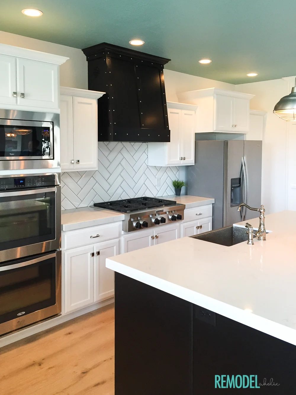White Kitchen | Get the Look | Adding color to a white kitchen | Colorful White Kitchen | Bekob.com
