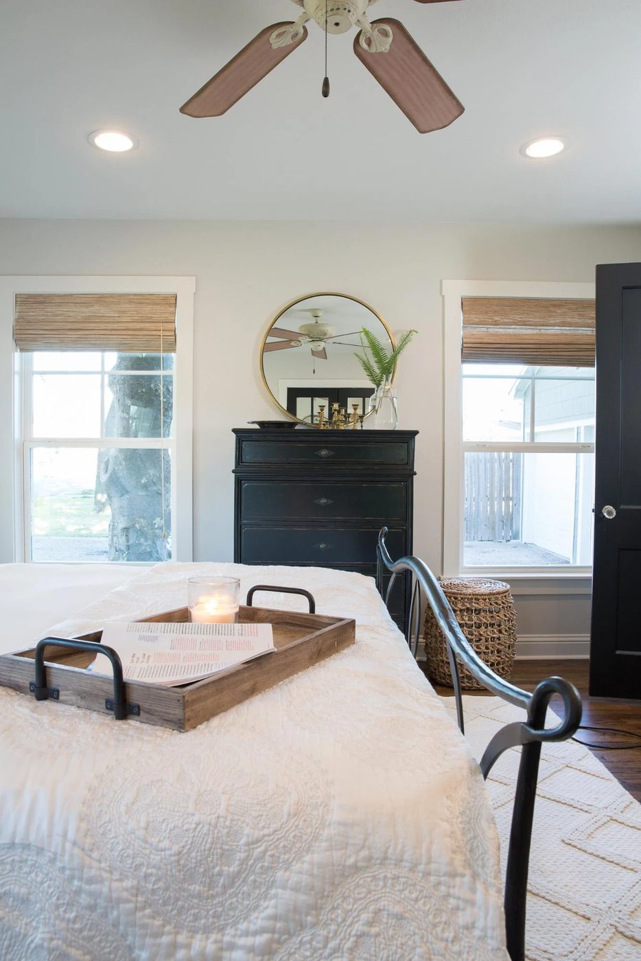 Details in a vivid farmhouse style bedroom. Get the look for the Fixer Upper Baker House Makeover at Bekob.com Image viaMagnolia Market Used with permission