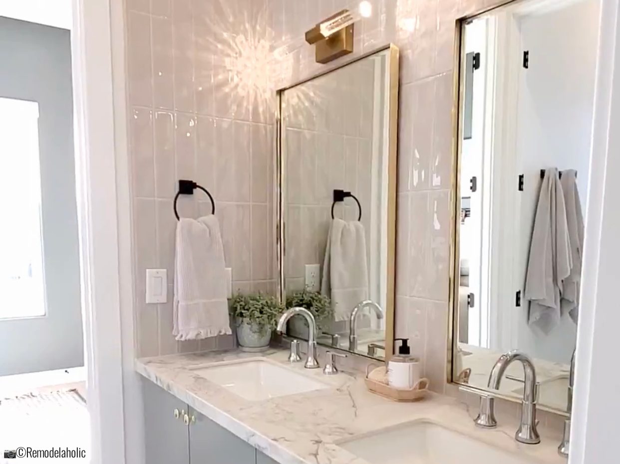 SGPH 2022 Home 15 Builder Cole West Home Designer Salt Box Collective Olivia Reynolds Bathroom 1
