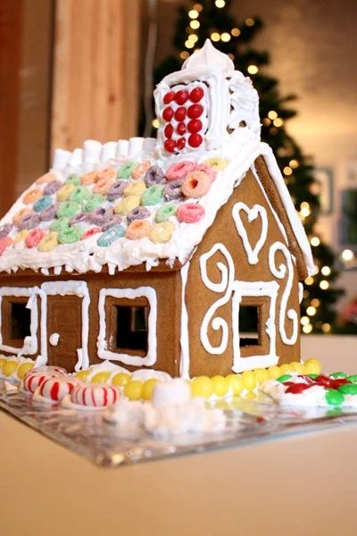 IKEA gingerbread house, free template for gingerbread house and decoration options