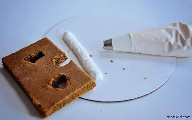 Assembling A Gingerbread House With Royal Icing From Bekob