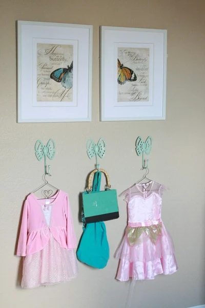 Girls Bedroom with stenciled wall and crown cornice canopy bed blue and green (9)
