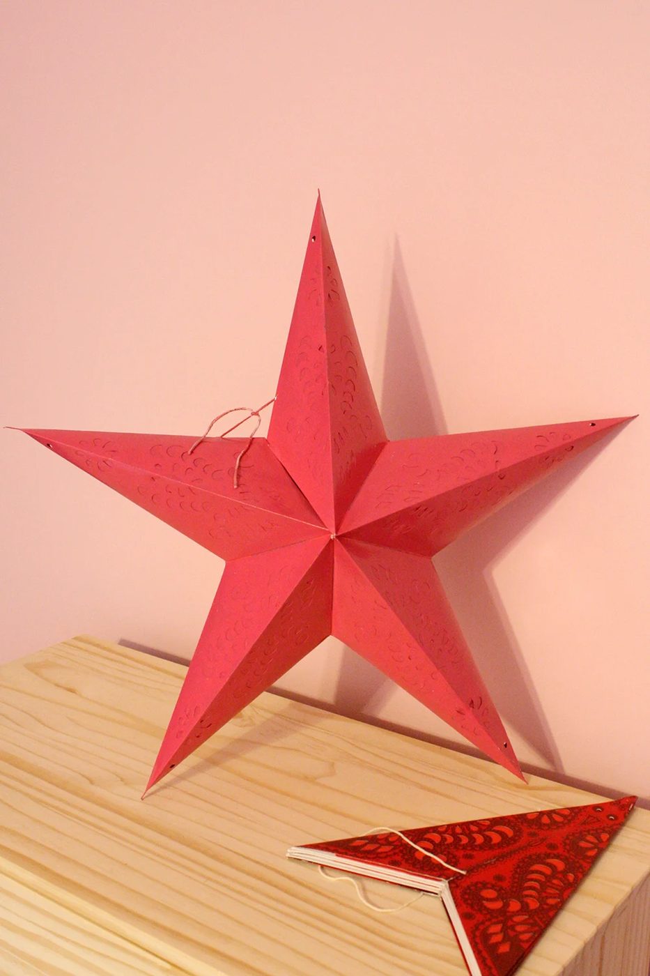 Girls pink and navy bedroom decorations (5)