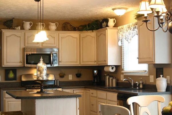 Glazed Kitchen Cabinet Update!